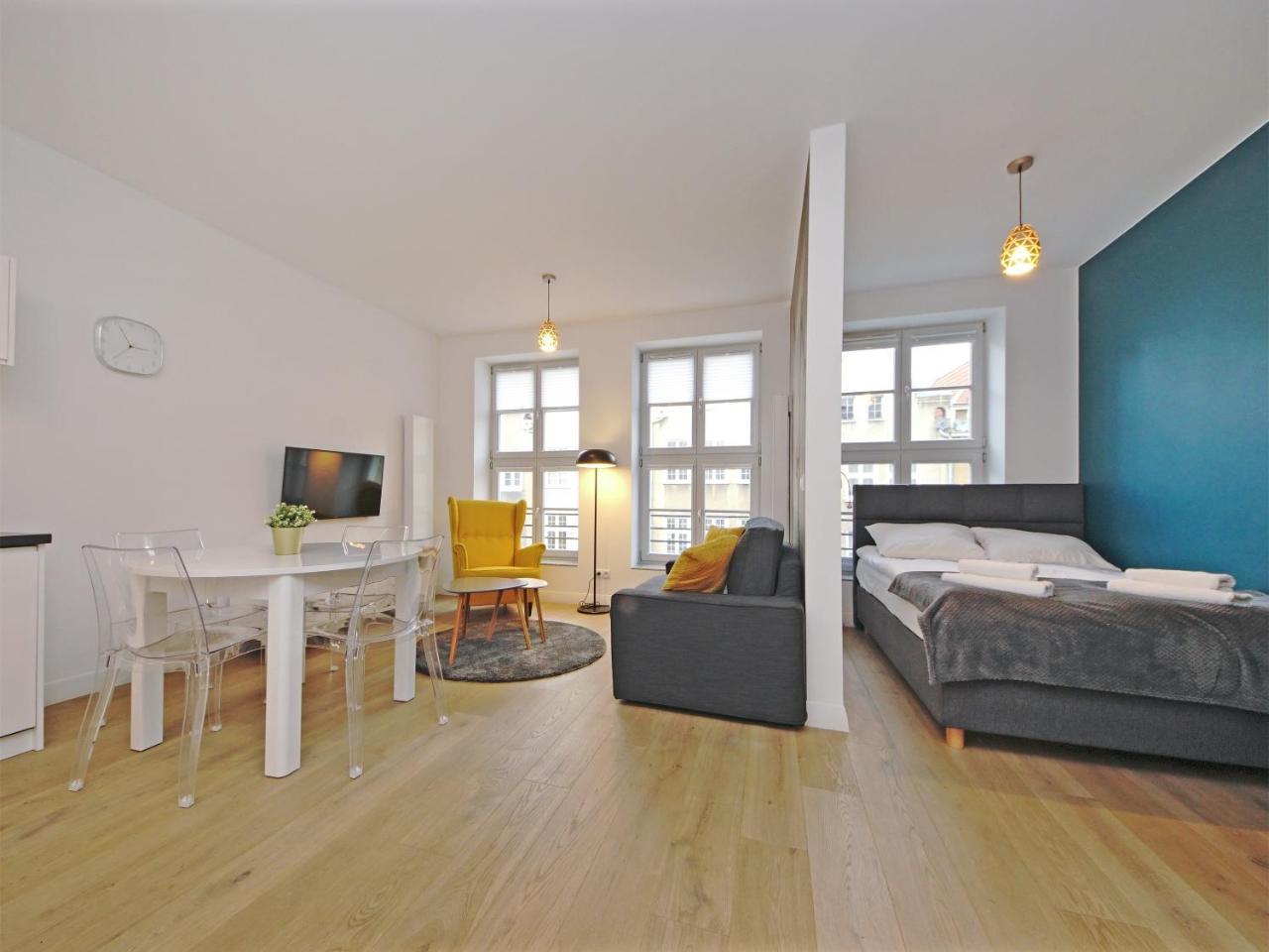 Old Town By Apartmore Gdansk Bagian luar foto